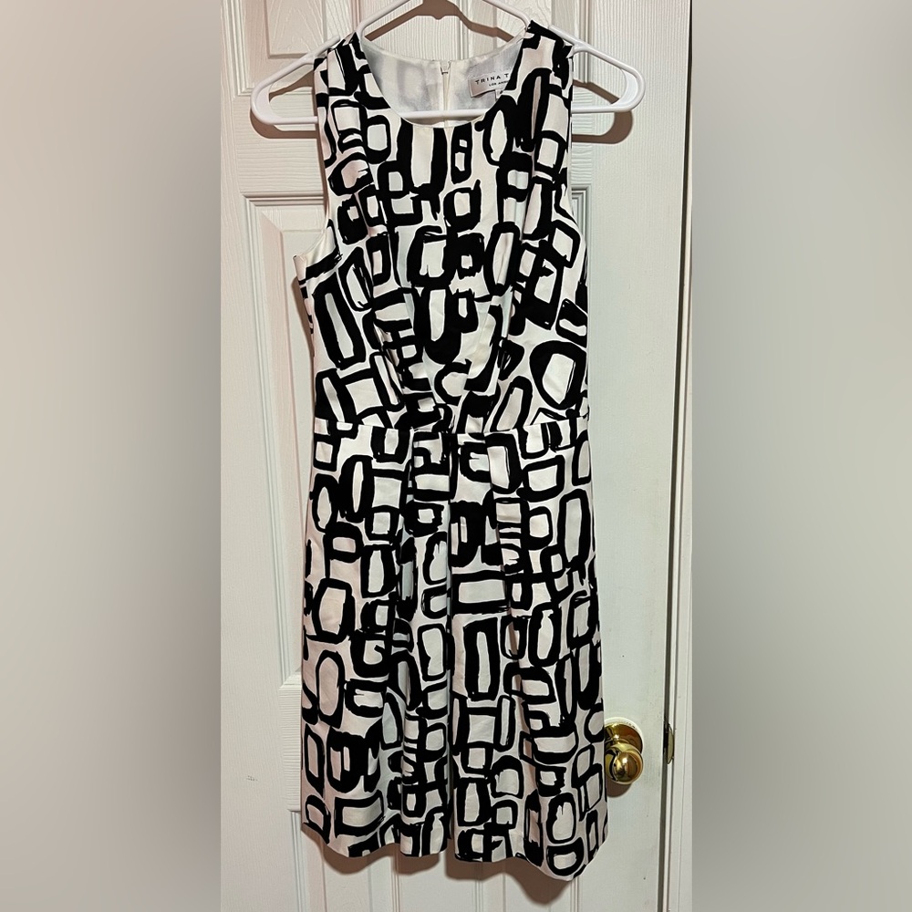 Trina Turk Black and White Geometric Print Dress Size 4